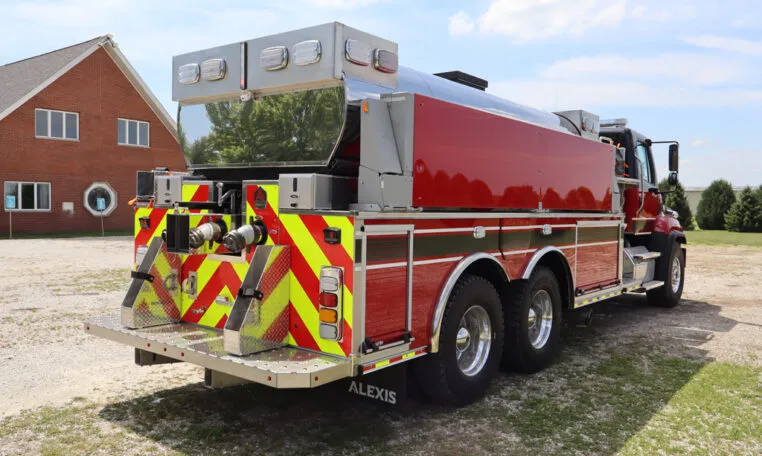 3000 GALLON TANKER #2594